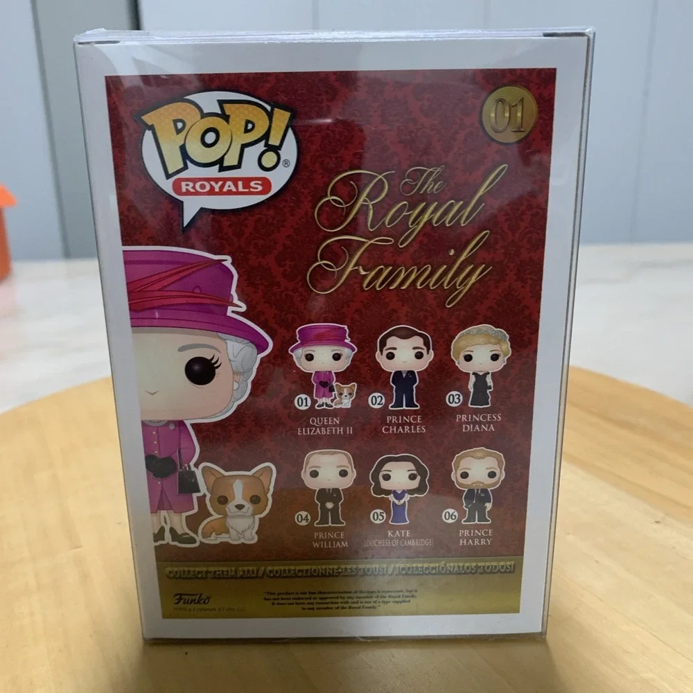 Funko Pop! Royals - Queen Elizabeth II Vinyl Figure New Protector
